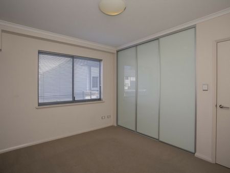 Complex Living at its best - Photo 3