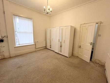 4 bedroom property to rent - Photo 5