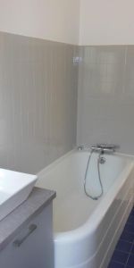 Location Appartement 5 pièces 119m² MACON 71000 - Photo 4