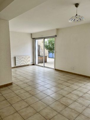 Location Maison 4 pièces 90m² JARNAC 16200 - Photo 1