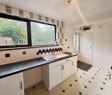 2 bedroom House To Let - Photo 4