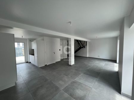 Location Appartement 4 pièces 87m² - Photo 2