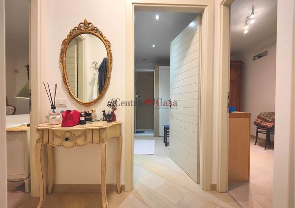 Camera in appartamento in condivisione, solo affitti transitori