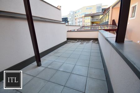 Judenburg: 71m2 top sanierte Wohnfläche mit Kachelofen und Einbauküche, plus 20m2 Süd - Terrasse - Foto 3