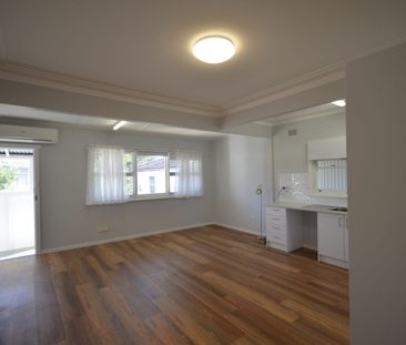 CUTE & COSY COTTAGE - Photo 1