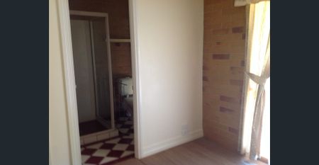 WELL MAINTAINED & PRESENTED COLONIAL DESIGNED HOME WITH CHARM & CHARACTER - Photo 4