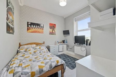 Wellfield Road, Preston - Photo 3