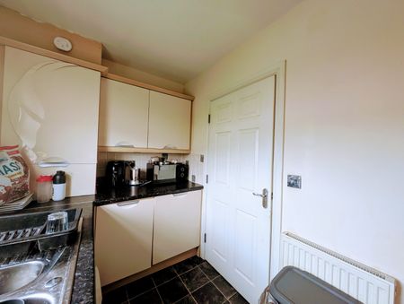2 bedroom apartment to rent - Photo 5