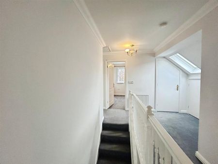4 bedroom detached house to rent - Photo 3