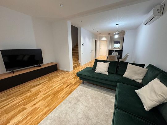 De inchiriat | Vila 5 Camere | Pipera | Ansamblu Privat - Photo 1