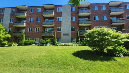 35 Blake Street, Barrie - Photo 5