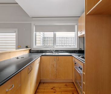 CLASSIC VICTORIAN CHARM - Photo 6