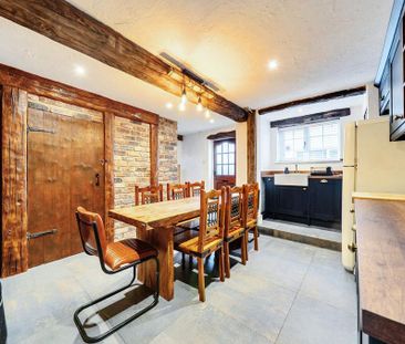 2 bedroom semi-detached house to rent - Photo 3