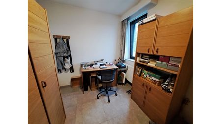 Een ruim dakappartement met terras en lift - Photo 5