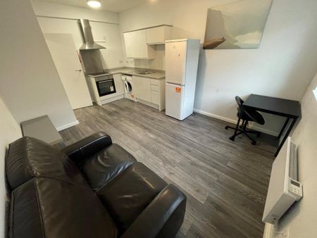 1 bedroom apartment to rent - Photo 4