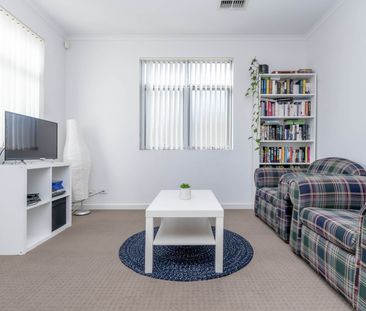 3-Bed Family Home in Great Location - Photo 1