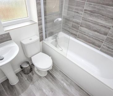 2 bedroom terraced house to rent - Photo 3