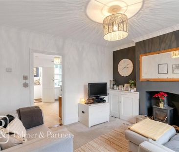 2 bedroom end of terrace house to rent - Photo 1