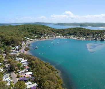Stylish Coastal Home with Panoramic Brisbane Water Views - Photo 6