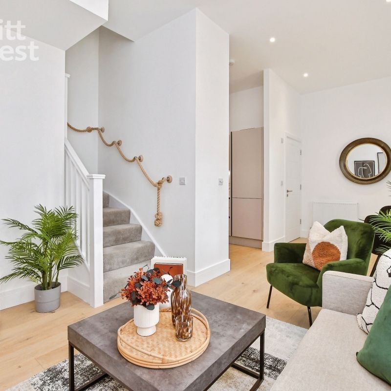 2 bedroom end of terrace house to rent - Photo 1