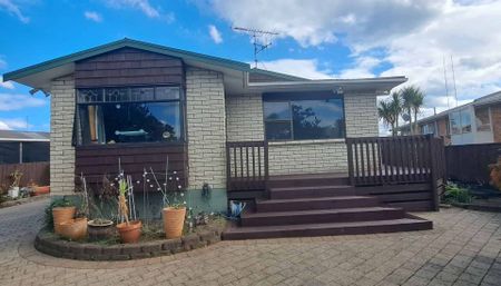 Spacious Family Living - Photo 5