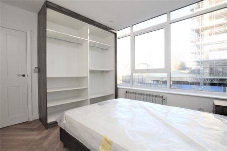 Bains Apartments, High Road, Ilford, Essex IG3 - Photo 3