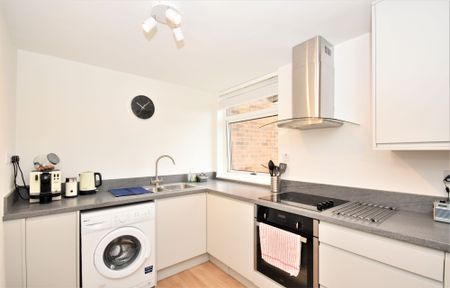 2 bedroom flat to rent, - Photo 3