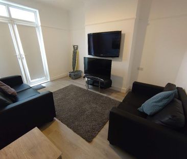 4 bedroom terraced house to rent - Photo 2