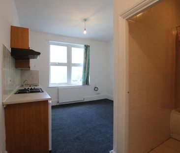 Studio to rent - Photo 6