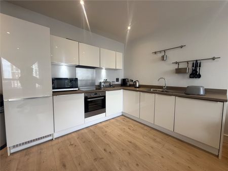 High Street, Bracknell, Berkshire, RG12 - Photo 5