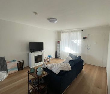 Cheltenham - Photo 1