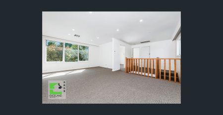 Beautiful 5 Bedroom Family Home In Prime Location - Photo 2