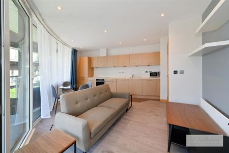 1 bed apartment to rent in Queenstown Road, London, SW11 - Photo 3