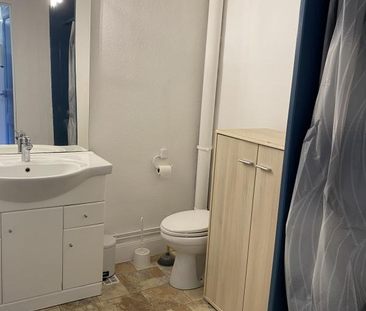 Location Appartement 1 pièce 28m² CASTELNAUDARY 11400 - Photo 6