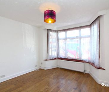 4 bedroom semi-detached house to rent - Photo 4