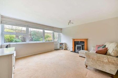 Kings Paddock, Hampton, TW12 - Photo 2