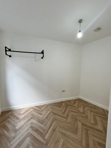1 Bed Flat, Pekin Building, L2 - Photo 2