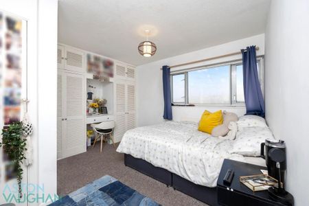 4 bedroom semi-detached house to rent - Photo 2