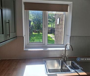 2 bedroom terraced house to rent - Photo 6