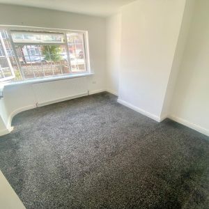 Mansfield Drive, Hayes - Photo 2