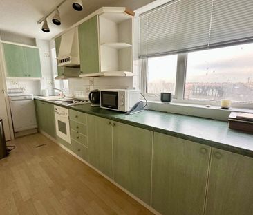 2 bedroom House To Let - Photo 4