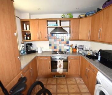 Wellington Road Eccles Manchester Greater Manchester - Photo 4