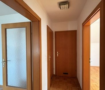 Lichtdurchflutete 3-Zimmer-Wohnung mit Balkon und Carportparkplatz - Photo 6