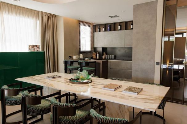 5 bedroom luxury Apartment for rent in Marbella, Andalusia - Photo 1