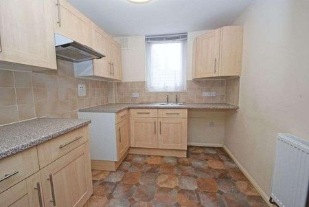 Sycamore Close, Heavitree - Spacious And Well Presented Ground Floor Flat, EX1 - Photo 5