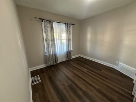 For Lease - 104 Rosslyn Avenue Unit# 1, Hamilton, Ontario - Photo 5