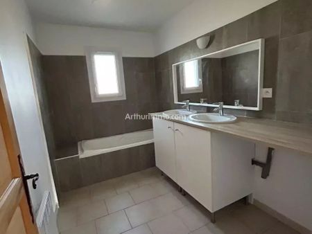 Location Appartement 4 pièces 74 m2 à Aubagne - Photo 5