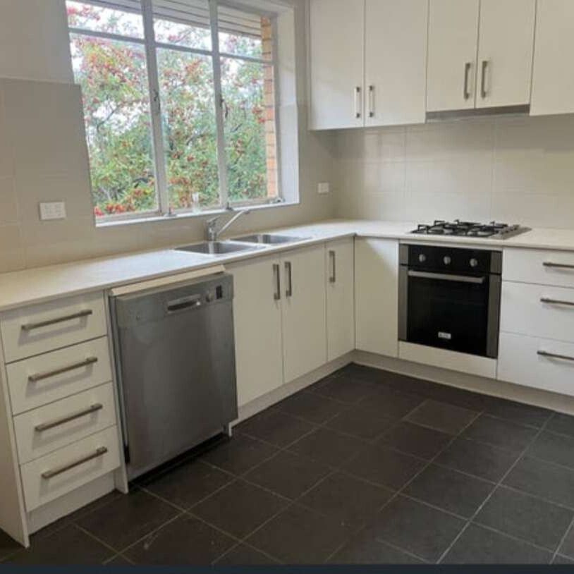 St Kilda East - Photo 1