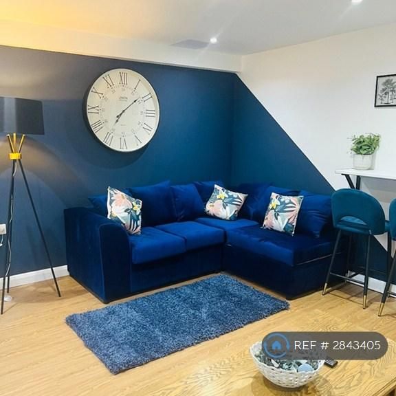 1 bedroom in a house share to rent - Photo 1