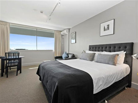 Fully Furnished Studio Apartment in Prime Spring Hill Location - Photo 5